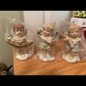 Set of 3 porcelain angels